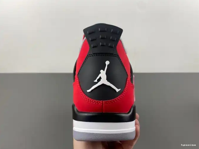 HYPE Toro 308497-603 Retro Jordan 4 Bravo 0423